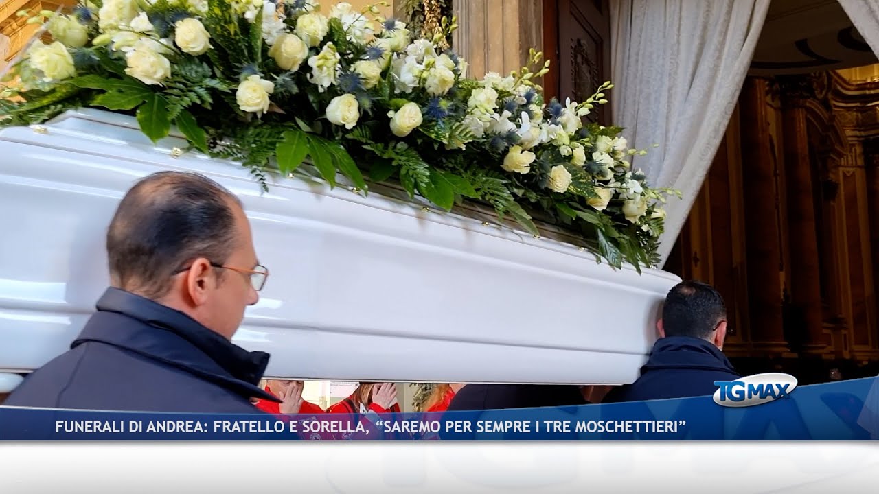 Funerali di Andrea: la sorella e il fratello in chiesa, “Saremo per sempre i tre moschettieri”