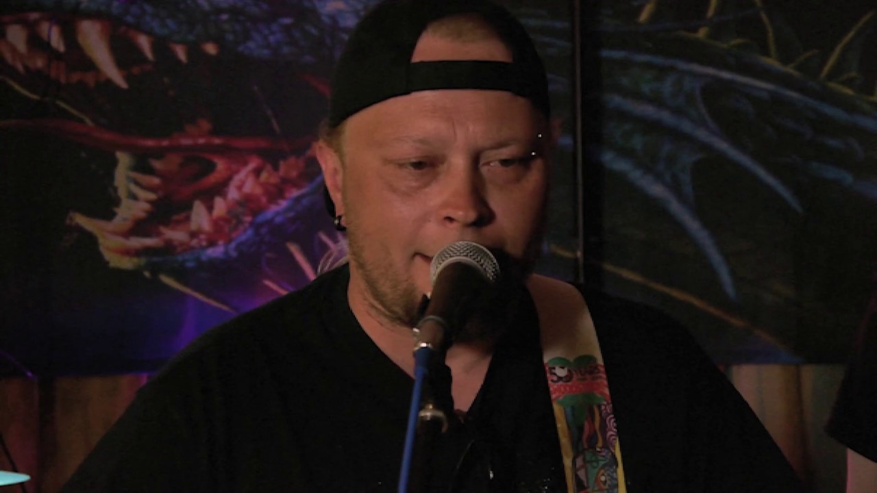 Man Cave Studio esittää: 