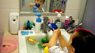 在洗手台玩水20091127.avi