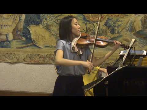 Concert au château de Goulaine Misa-Yang et Shiho Narushima minuetto de la Sonate K. 304 Mozart.