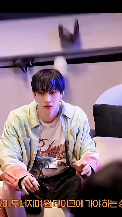 this happens when he sneezes😭 #straykids #bangchan #hyunjin #skz
