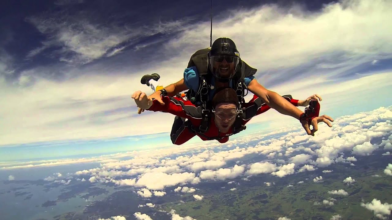 16000ft Skidive at Bay of Islands New Zealand