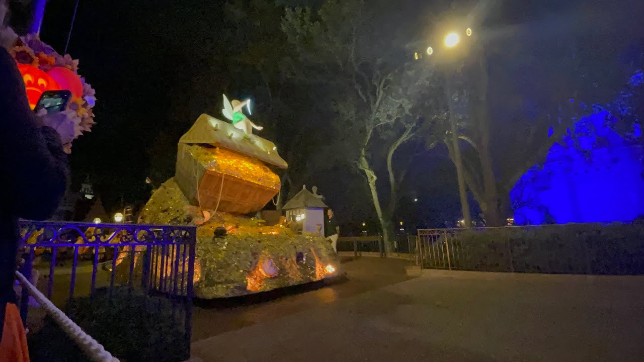 Mickey’s Boo-To-You Halloween Parade 10/28/2025