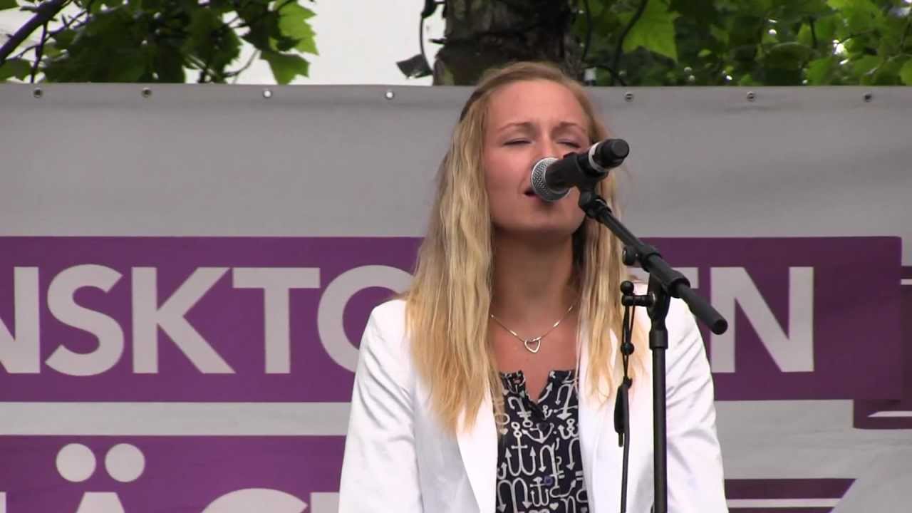 Charlotte Berlevik "Love you, lead you" på Larmtorget