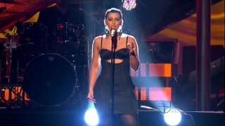 Nelly Furtado - Fuerte / Bajo Otra Luz (con &#39;&#39;La Mala&#39;&#39; Rodriguez): Latin Grammy 2010 [HD]