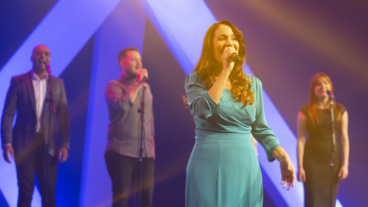 ‪@CintiaAlvesOficial‬