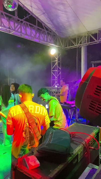 yayan jandut manggung bersama omega music live menganti gresik