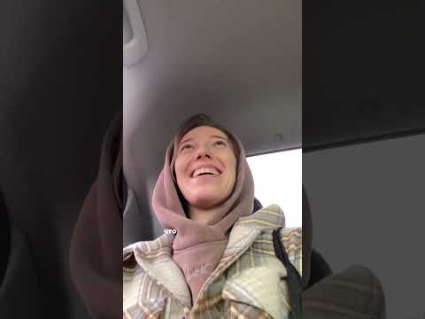 Делитесь в комментариях, снимаете ли видео в местах, где много народу? Или нет?)