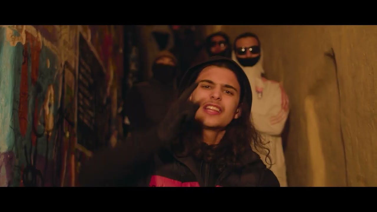 LILLEN  - MOULA  / ME & MY DOGZ (Official Video)