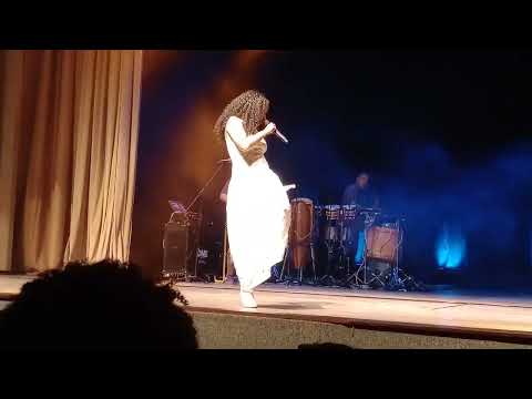 O Elefante da Sala - Joyce Alane ao vivo em Maceió 