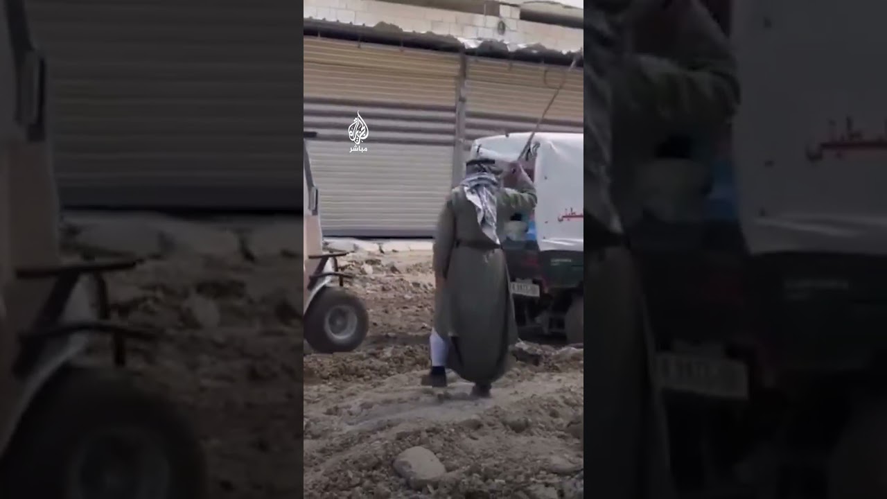 نقل مواد تموينية ومساعدات إلى أهالي مخيم #طولكرم بالضفة الغربية في ظل تعرضه لعدوان إسرائيلي واسع