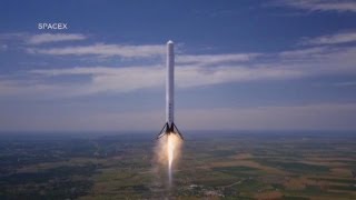 SpaceX Reusable Rocket Hovers at 3,280 Feet