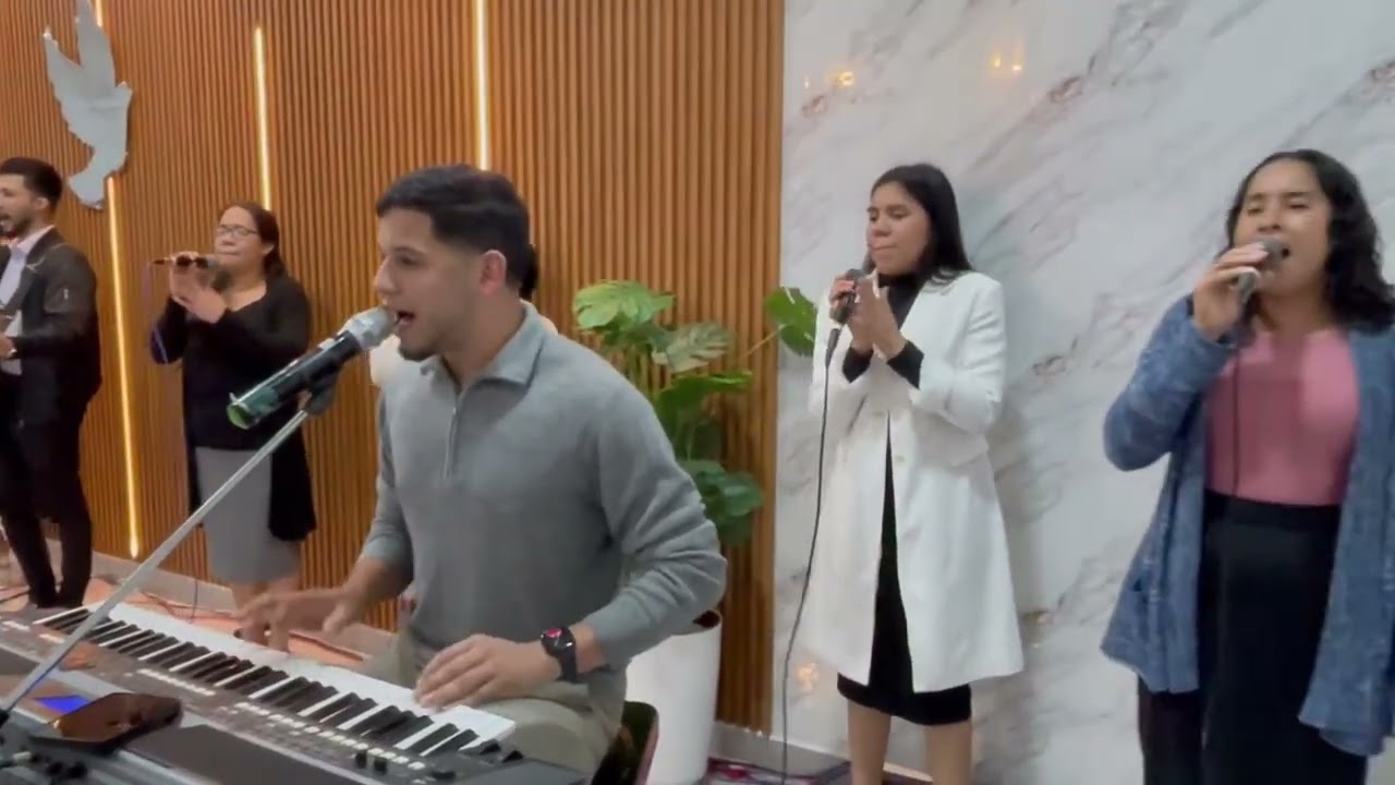 Solo Dios Hace Al Hombre Feliz