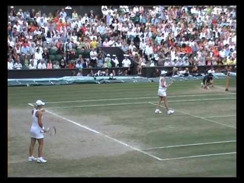 Samantha Stosur & Rennae Stubbs vs Serena & Venus ...