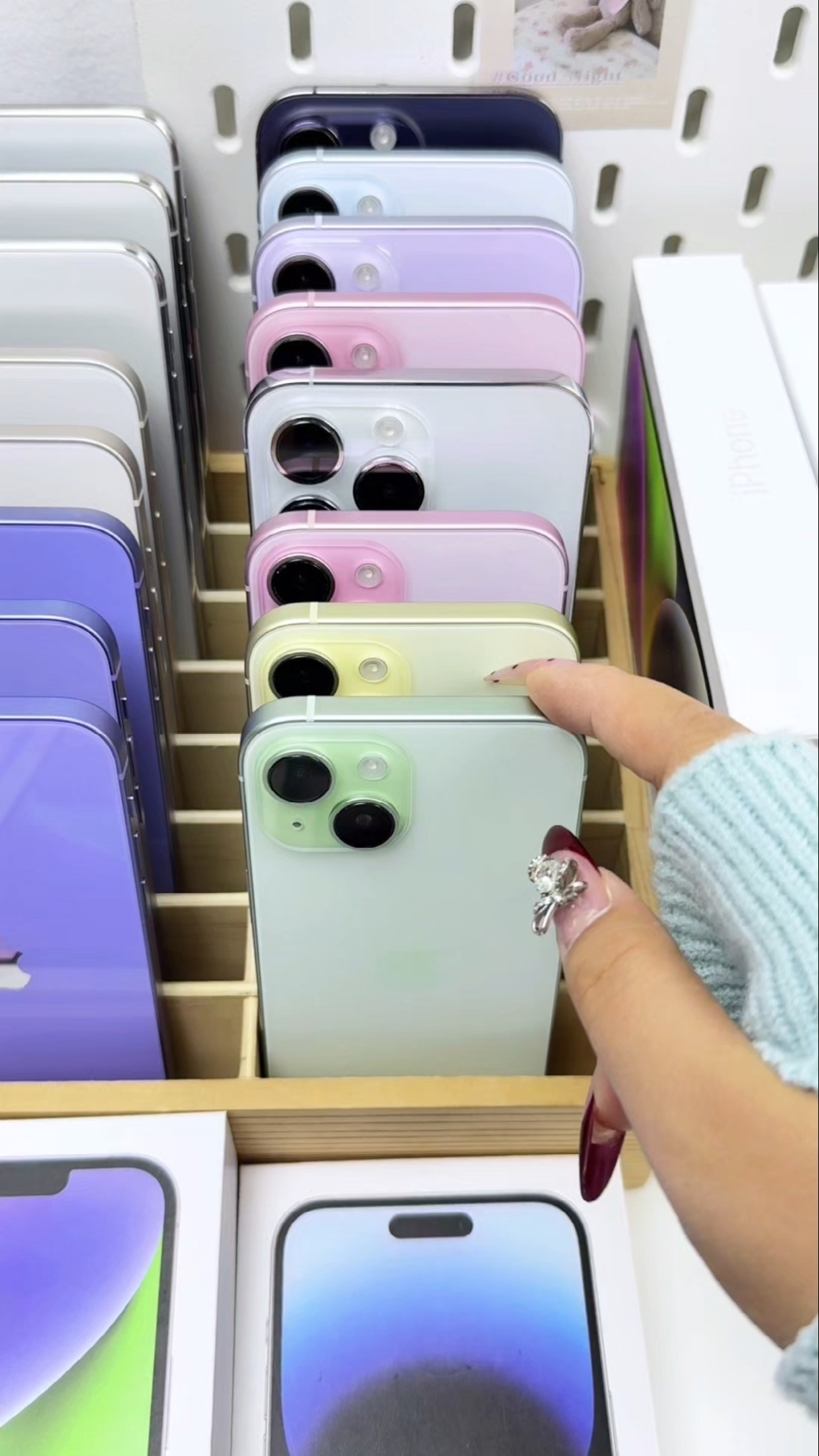 Super comfortable immersive apple iphone 14 pm packaging! #shorts