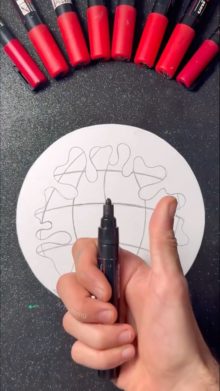 Let’s Create an Optical Illusion! ?✨? #artwork