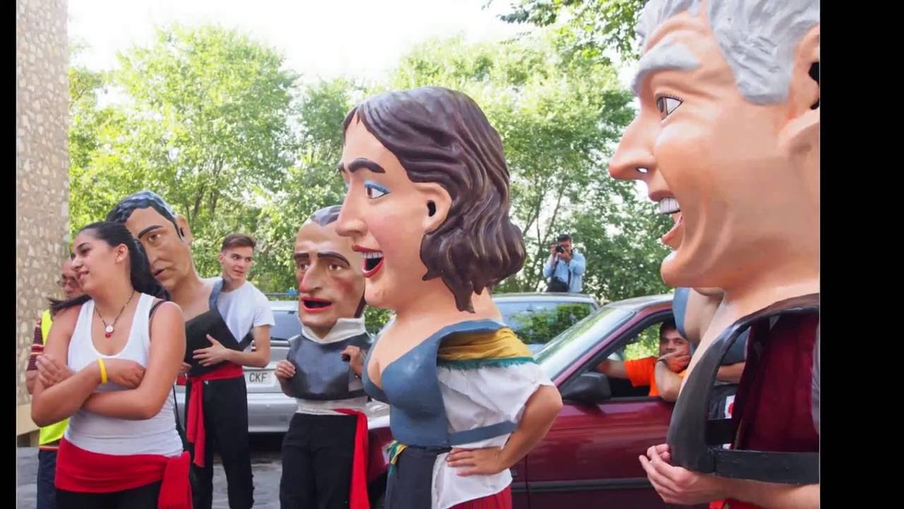 Gigantes y Cabezudos en el casco antiguo de Cuenca Ferias 2016