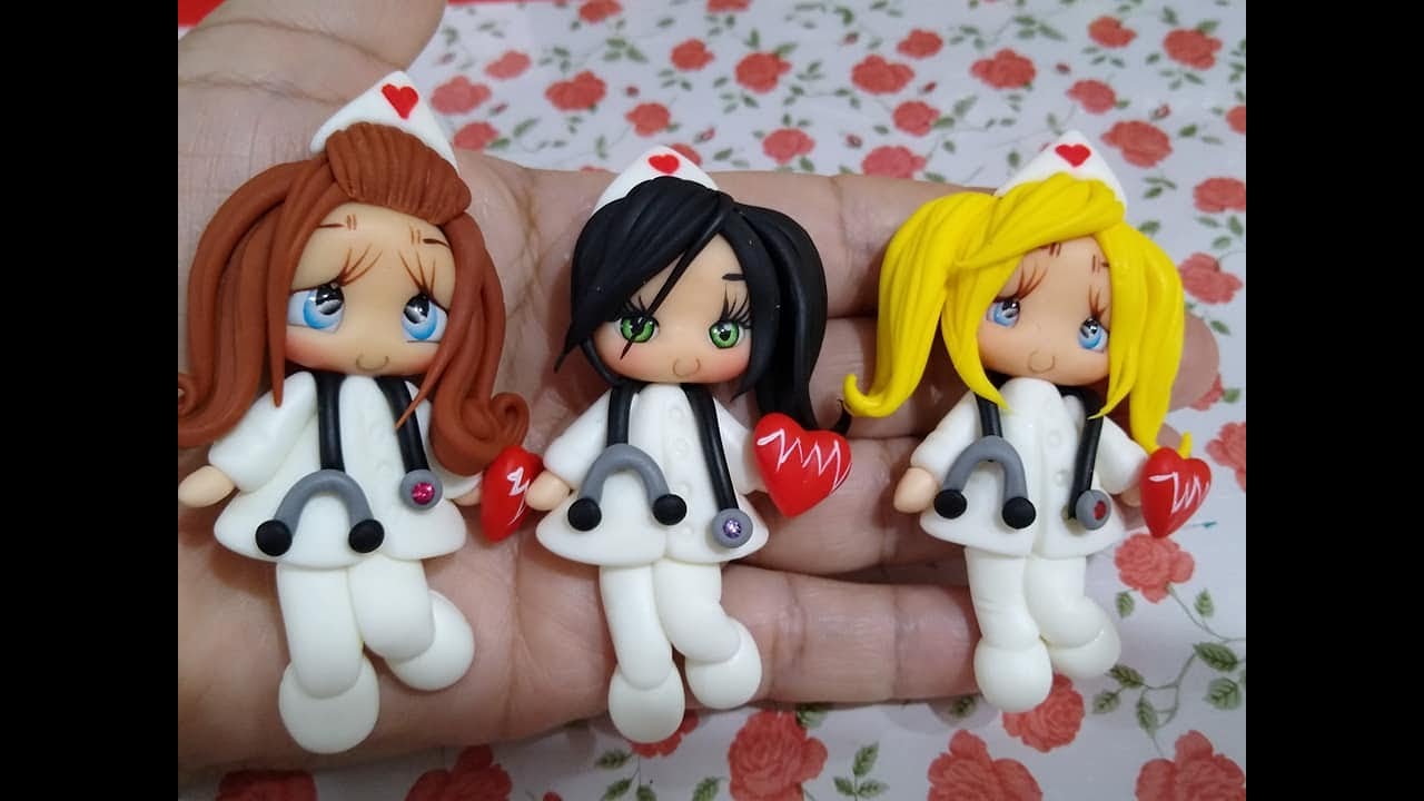 aplique de bonequinha cardiologista modelado sem molde