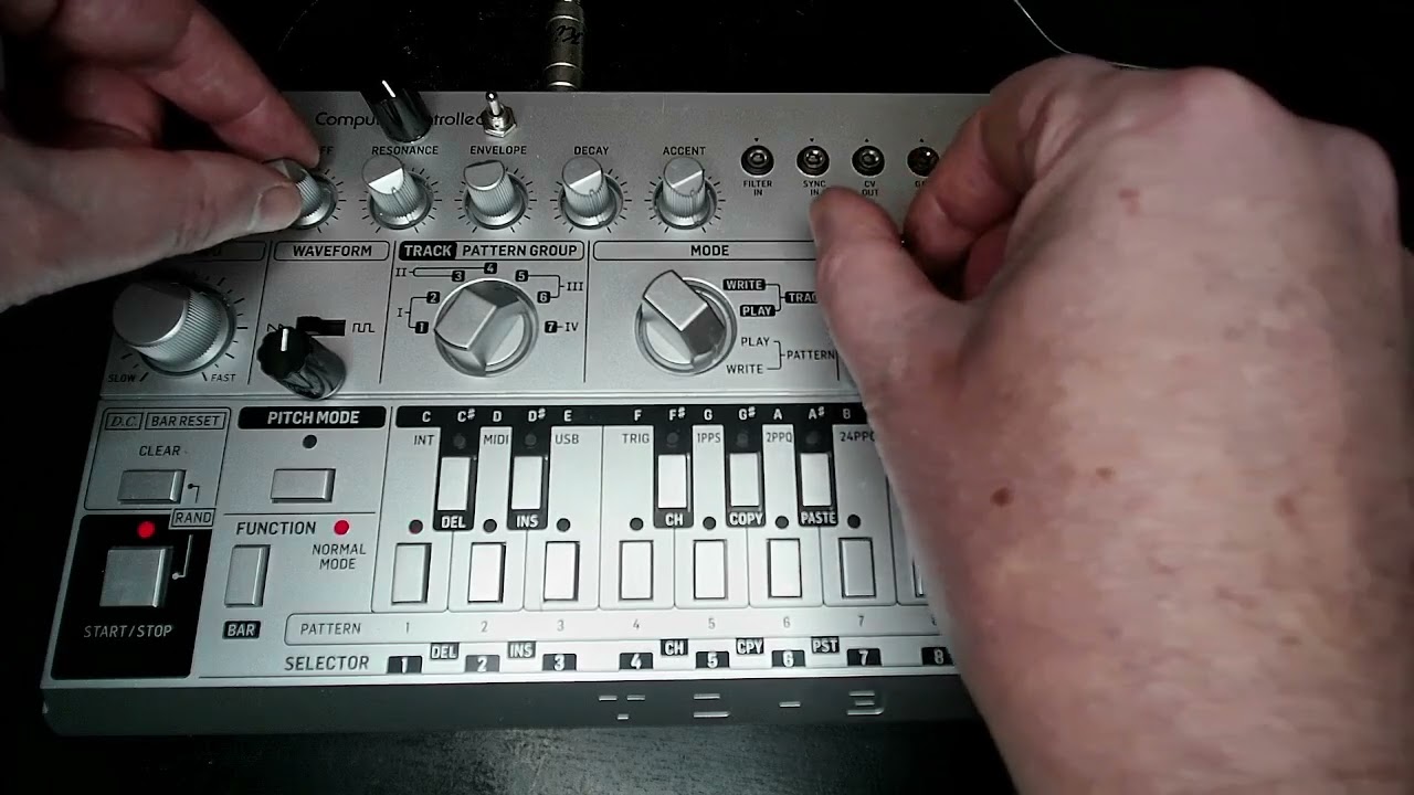 Td-3 modded more acid +bit crusher 1/2 - YouTube