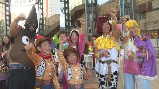 一足早くハロウィーン満喫 東京・六本木でパレード