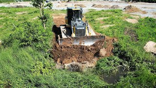 Download Lagu Wonderful SHANTUI DH17 C3 Bulldozer Pushes soils filling land with Dump truck dumping  MP3