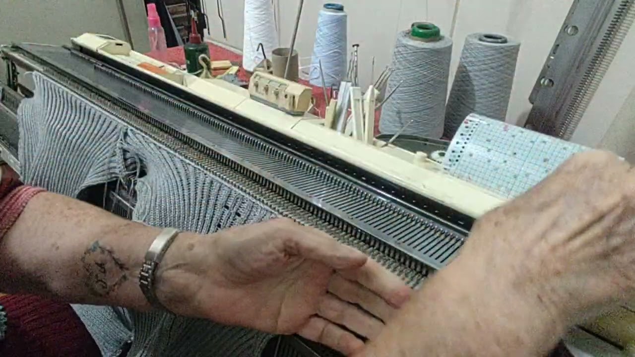 blusa de 2 /1 gola baixa parte 5 Isaura Carvalho