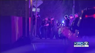VIDEO: 2 Federal Way officers shot, suspect killed