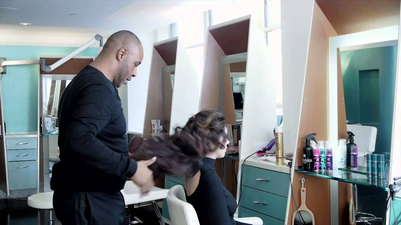 Good Hairstyles for Brunettes : Tips for Styling Hair