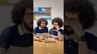 منشن لأخوك اللي ياخذ أكلك بدون إذنك! 👇🤣 #توينزي #twinzy #twins #توام #اكل #طلب #shorts