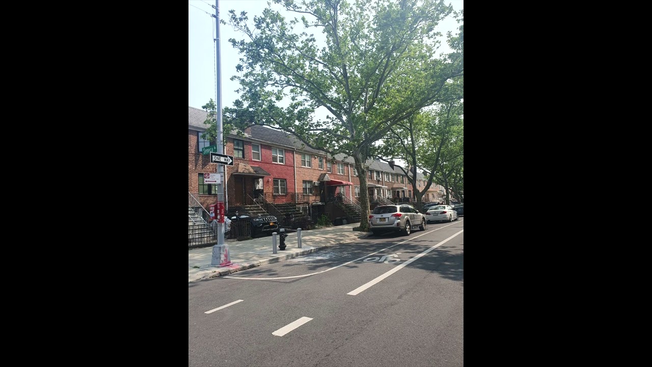 Tom Warren - Brooklyn