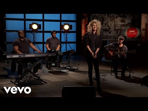 Tori Kelly - Unbreakable Smile - Vevo dscvr (Live)