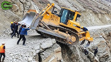 Verbluffende vaardigheden van bulldozerbestuurders, zo gek dat je zou denken dat ze nep zijn! #39