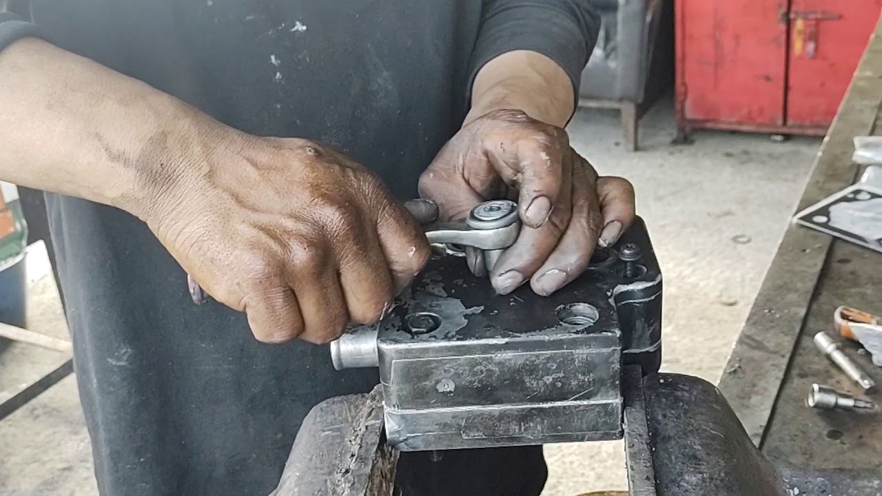 reparación de cabeza compresor Cummins ISX