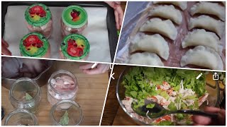 Готовлю тушенку, вареники из готового теста, сочный крабовый салат. Готовлю тушенку, вареники из готового теста, сочный крабовый салат.