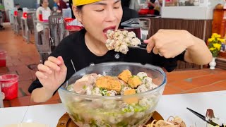 Download Lagu NGA SUMO VÀ 20 TÔ BÚN SƯỜN CHUA TẠI QUÁN CÓ 3 CHỊ EM GÁI XINH ĐẸP MP3 Download Lagu NGA SUMO VÀ 20 TÔ BÚN SƯỜN CHUA TẠI QUÁN CÓ 3 CHỊ EM GÁI XINH ĐẸP MP3