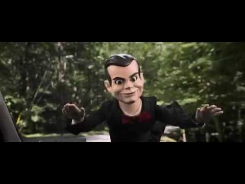 Слэппи атакует машину. Ужастики 2: Беспокойный Хеллоуин 2018