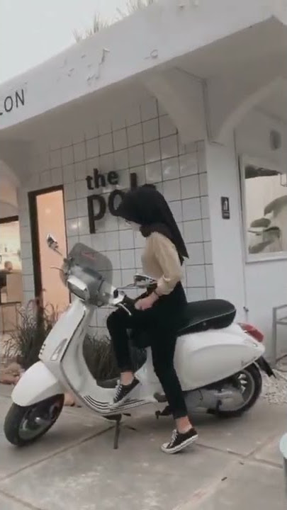 FOTOIN PACAR LAGI NAIK VESPA MATIC | HALU STORY #shorts  #storyhalu #storyig #storywa
