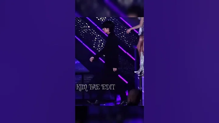 The way tae🐻 immediately place his hand in front of him😍 to give respect🥰💜#bts #taehyung #shorts