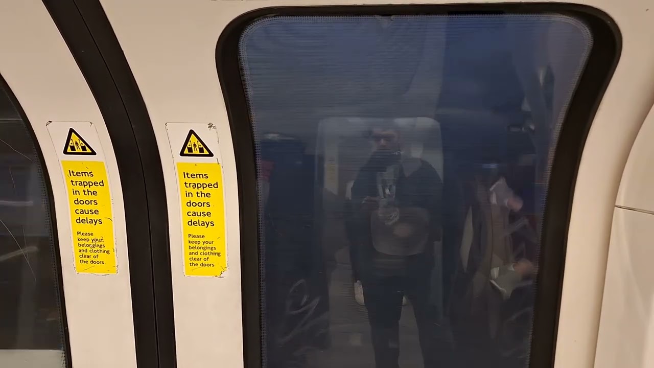 London Underground Jubilee Line Journey: Waterloo to Stratford