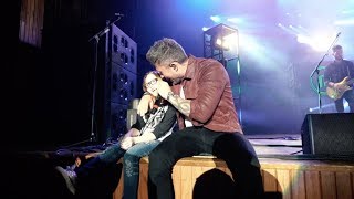 Michael Ray | MR Invites a Special Fan On Stage in Amarillo, TX