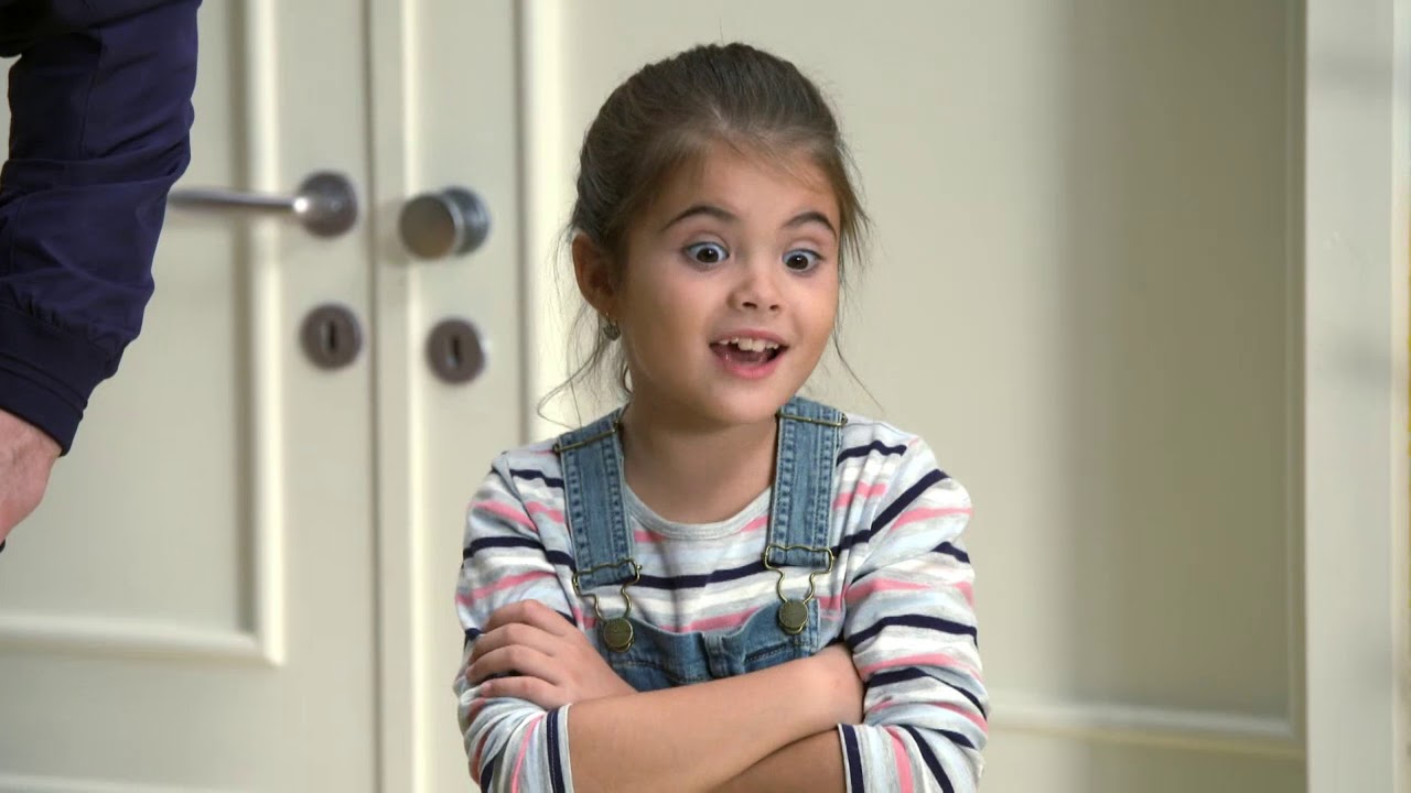 OTECKOVIA - To je nehoráznosť! Niekto prvákom kradne jedlo!