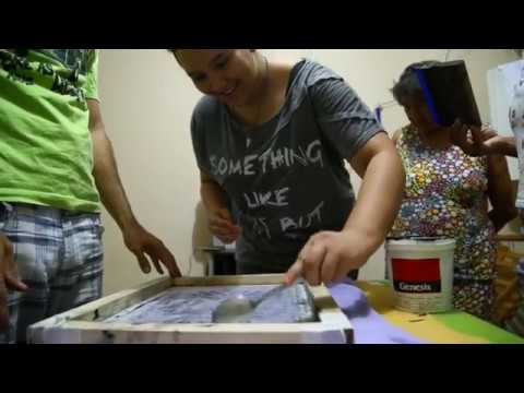 ongov Mulheres fazendo serigrafia