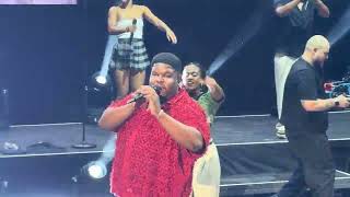 Macklemore - Can't Hold Us (feat. Ray Dalton) LIVE (4K)