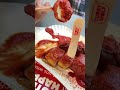 Currywurst in Berlin – 220 € Menü oder simple doppelte Wurst? Wir wählen einfach!