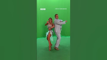 Put your hands together for our #Strictly Class of 2025 💃