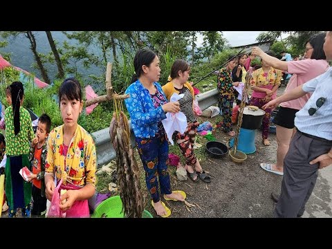 Video Đặc Sản cá xiên dài ngoằng trên đường về Hà Giang. - youtube