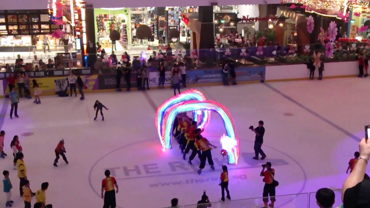 [14 February 2014] 农历新年冰上舞龙 LED Dragon Dance on Ice at The Rink JCube ...