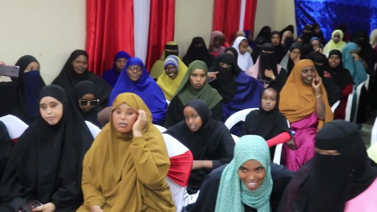 DUFCADII KOOBAAD EE COMPUTERKA INTII AAN MAGACA AL UMMAH LANASIININ