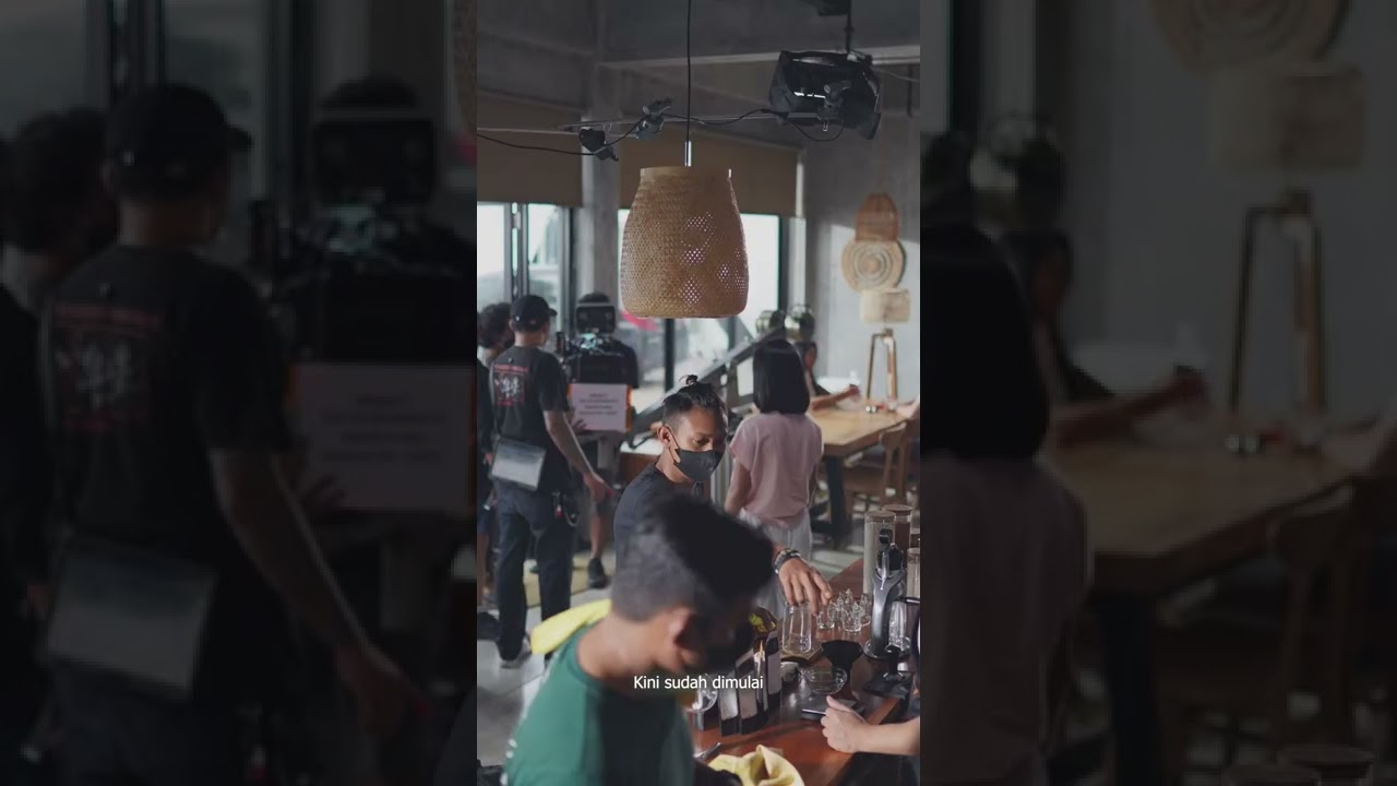 Penasaran saat Anggun shooting bersama acaraki Golden Sparkling?