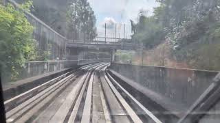 Voyage entre Villeneuve d'Ascq Hôtel de Ville et Triolo sur la ligne 1 du métro de Lille